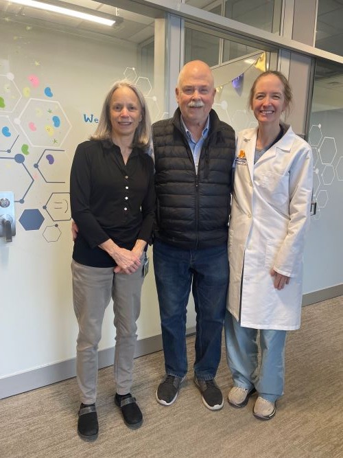 Dr. Paul Killen with Drs. Lois Arend (L) and Cathryn Lapedis (R)
